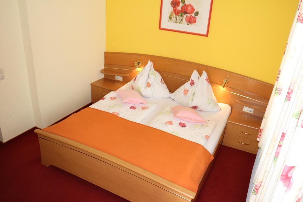 Hotel Enzianbrenner Jenig Pokoj fotografie